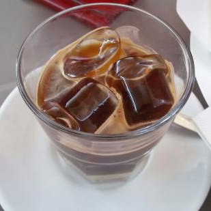 ricette Caffe in ghiaccio - caffè made in italy - torrefazione in Livorno - per una tazza di aromi, sapori e corposità difficilmente riproducibili